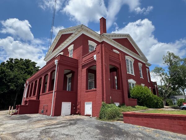 Historic Courthouse exterior photo 05