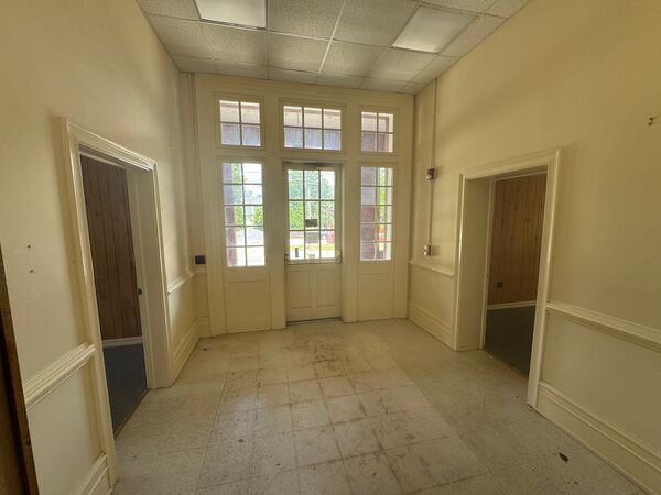 Historic Courthouse interior photo 04