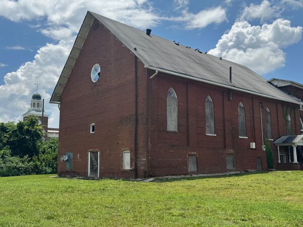 Heck Chapel exterior photo 02