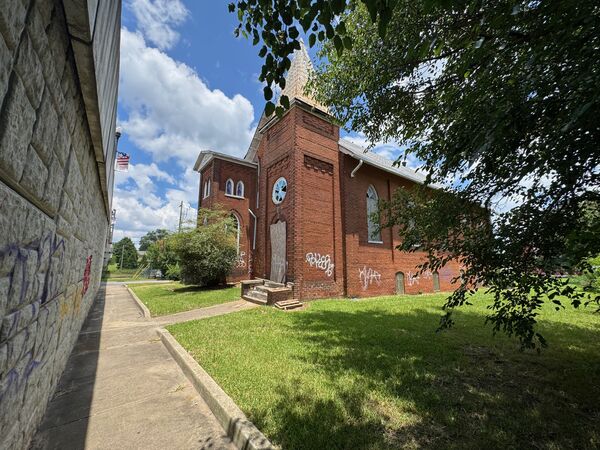 Heck Chapel exterior photo 06