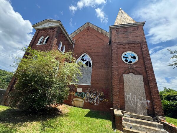 Heck Chapel exterior photo 07