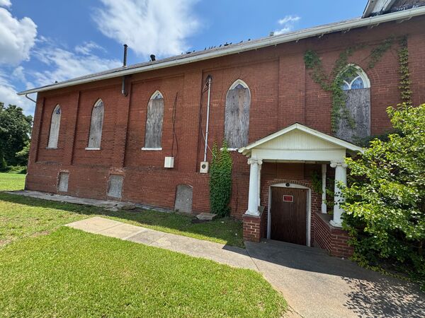 Heck Chapel exterior photo 10