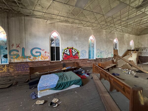 Heck Chapel interior photo 17