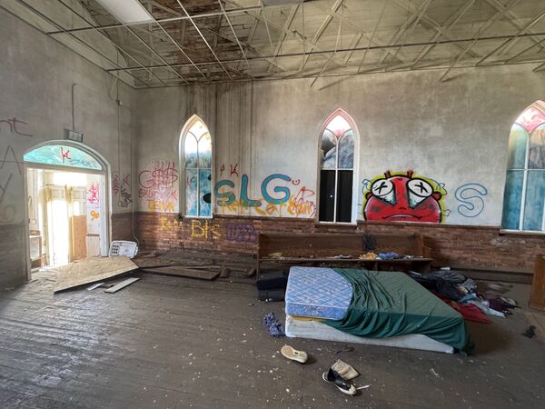 Heck Chapel interior photo 18