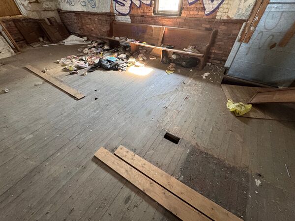 Heck Chapel interior photo 25